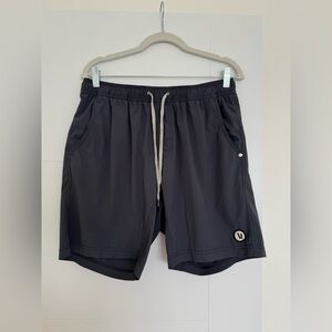 VUORI Men's Kore Shorts 7” Gray Lined Shorts